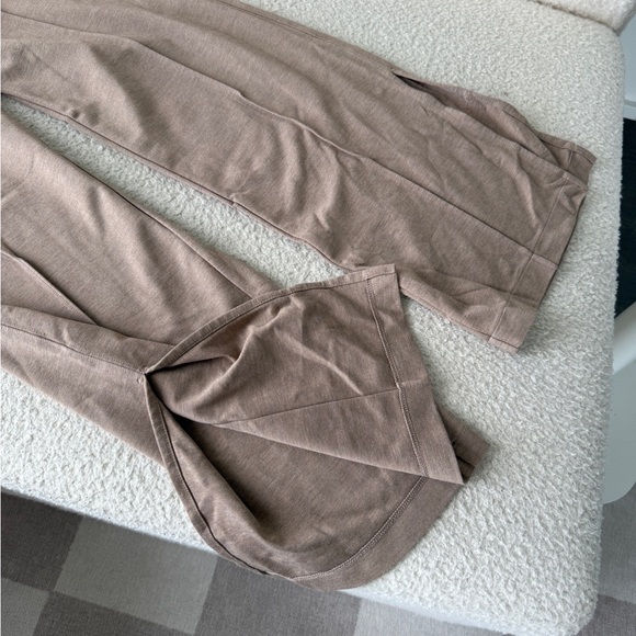 Travis Mathew Set - Picture 4 of 9